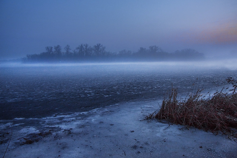 Фотографія Весняна туманна ніч опускається. Жуків острів. / Юрій Максименко / photographers.ua