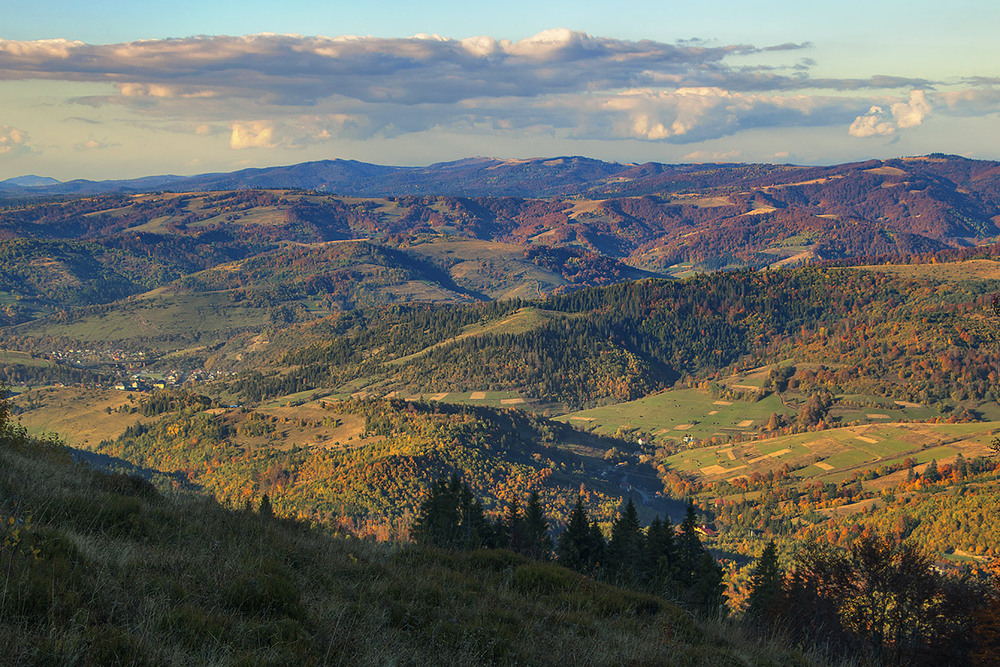 Фотографія Радісний теплий жовтневий вечір опускається на гори і дОли. / Юрій Максименко / photographers.ua