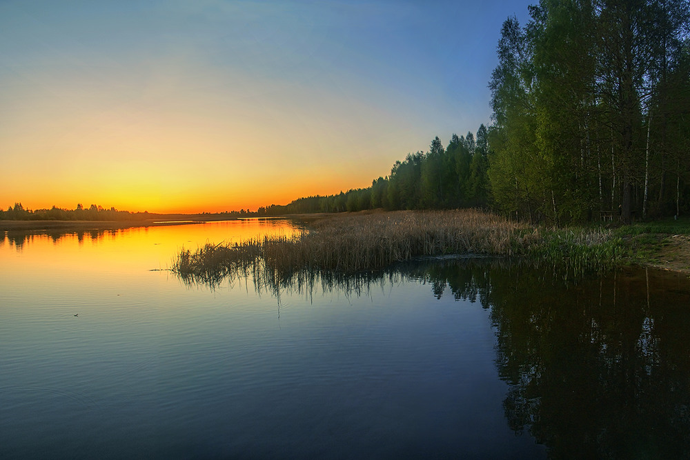 Фотографія Весна, сонце вже заховало СЯ, а небо - ще СЯ є. Простір - о. / Юрій Максименко / photographers.ua