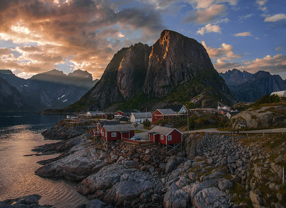 Фотографія І-за гОри кам'яної вже орел злітає, вечір горить - догорає. / Юрій Максименко / photographers.ua