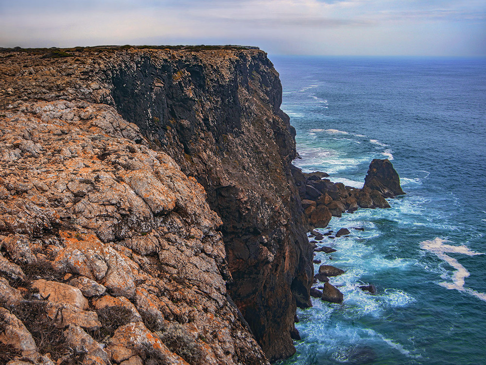 Фотографія На камене стОю. А вітер шарпає і з урвища здуває - страшнувато тута! / Юрій Максименко / photographers.ua