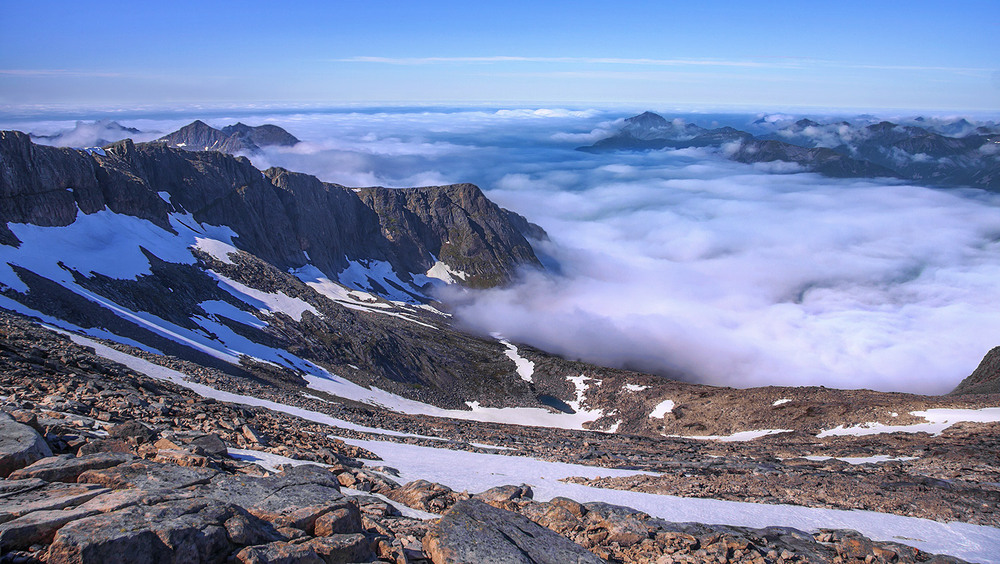 Фотографія Понад Землею лине хмарнота ця. Хмарнота і йняття оддиху вітру - кажу я вам. / Юрій Максименко / photographers.ua