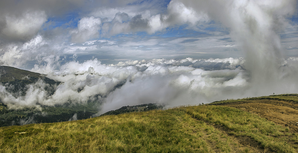 Фотографія - Від хмари до хмари дорога лежить і біжить!!! - Бу-у-у-в-а-а-є. / Юрій Максименко / photographers.ua