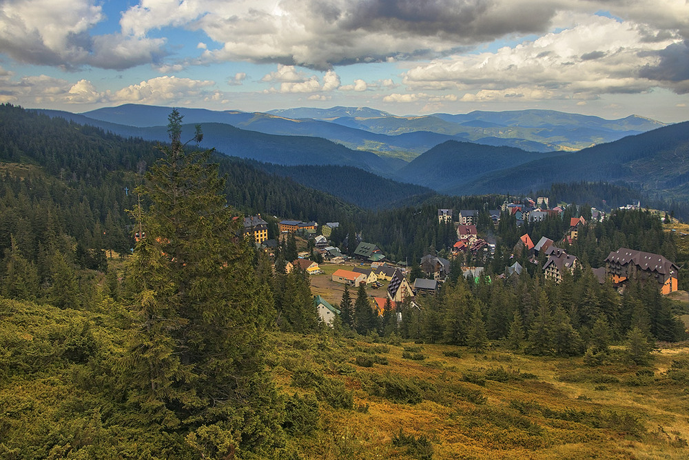 Фотографія На драгобратщині кучкуються хмари - заре пойде дощик: тре десь хаваться хутко. / Юрій Максименко / photographers.ua