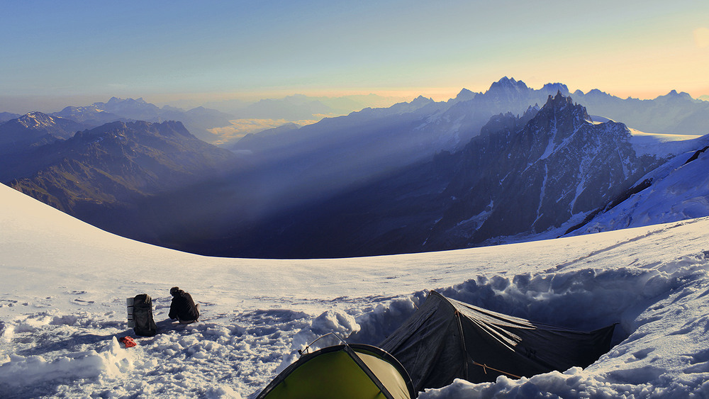 Фотографія Вранішнє проміння буває нестерпно сліпучим – на снігу. / Юрій Максименко / photographers.ua