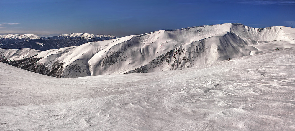 Фотографія Там десь за горами, за снігами, де сонечко сяє, там моя голубка з жалю завмирає. Вечір - близенько. / Юрій Максименко / photographers.ua