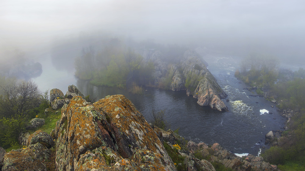 Фотографія Туман розступається потихеньку зранку. / Юрій Максименко / photographers.ua