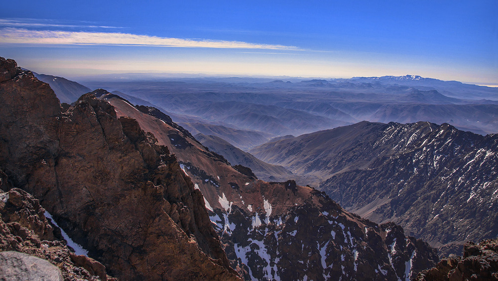 Фотографія У вранішній імлі безмовні гори дрімають в серпанку і мліють від теплих променів сонця. / Юрій Максименко / photographers.ua