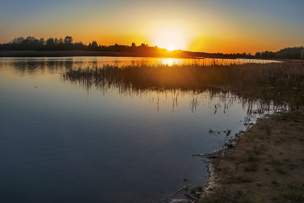 Фотографія Сонце сідає, край неба палає. / Юрій Максименко / photographers.ua