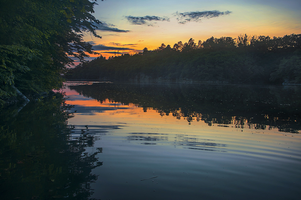 Фотографія Сонце заховалося за річку Тетерів. Вже – літо. / Юрій Максименко / photographers.ua