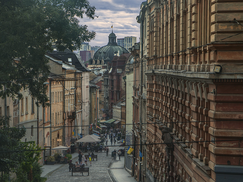 Фотографія Das sind die Straßen von Lemberg am Abend (дас зінд ді штрасен фон Лемберґ ам абенд). / Юрій Максименко / photographers.ua