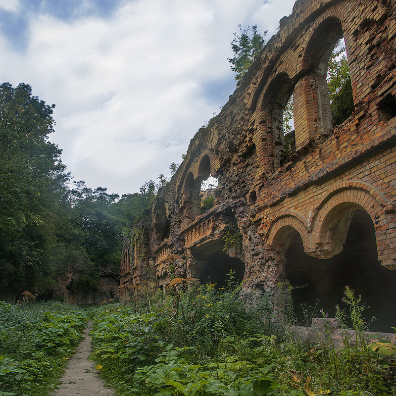 Фотографія Мури досі тримають ся. / Юрій Максименко / photographers.ua