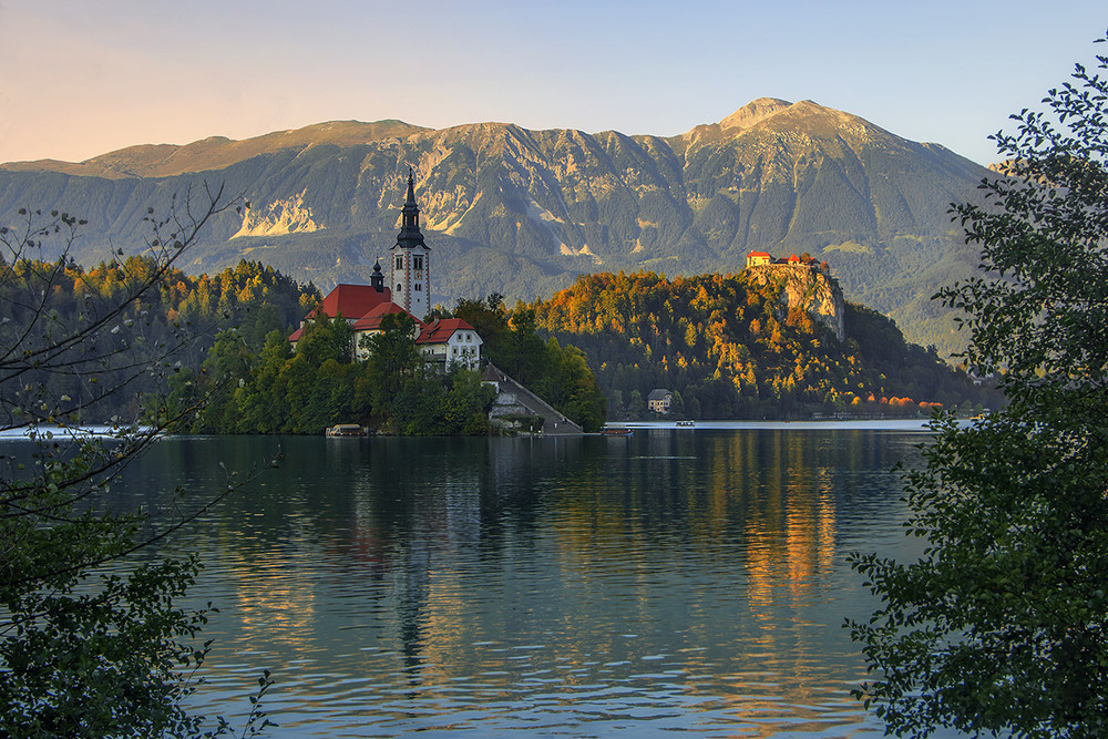 Фотографія Прийшла додому, та й не застала, лягла на землю, та й плакать стала. / Юрій Максименко / photographers.ua
