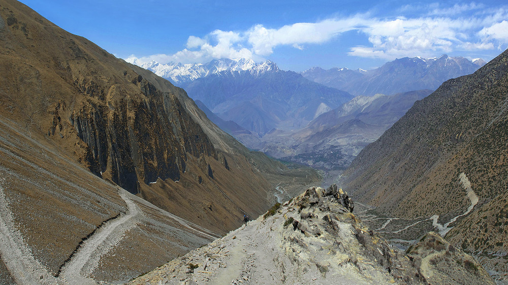 Фотографія Люде ходят по землье, начовгуют и собїе стежки, и шоб инчиє бачили хто мньиеє - куди човгать, о. / Юрій Максименко / photographers.ua