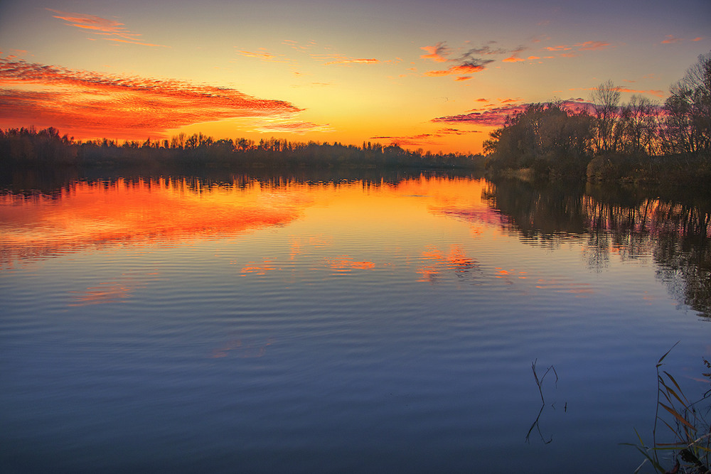 Фотографія Сонце заховалося, а небо - засвітилося-запалало аж засліпило. / Юрій Максименко / photographers.ua