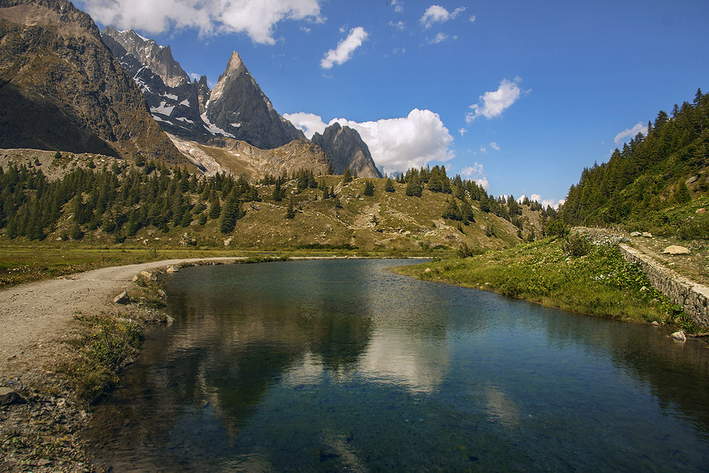 Фотографія І біжить тонкою стрічков дорога до твого села,- третя хата від моста, моя адреса дуже проста / Юрій Максименко / photographers.ua