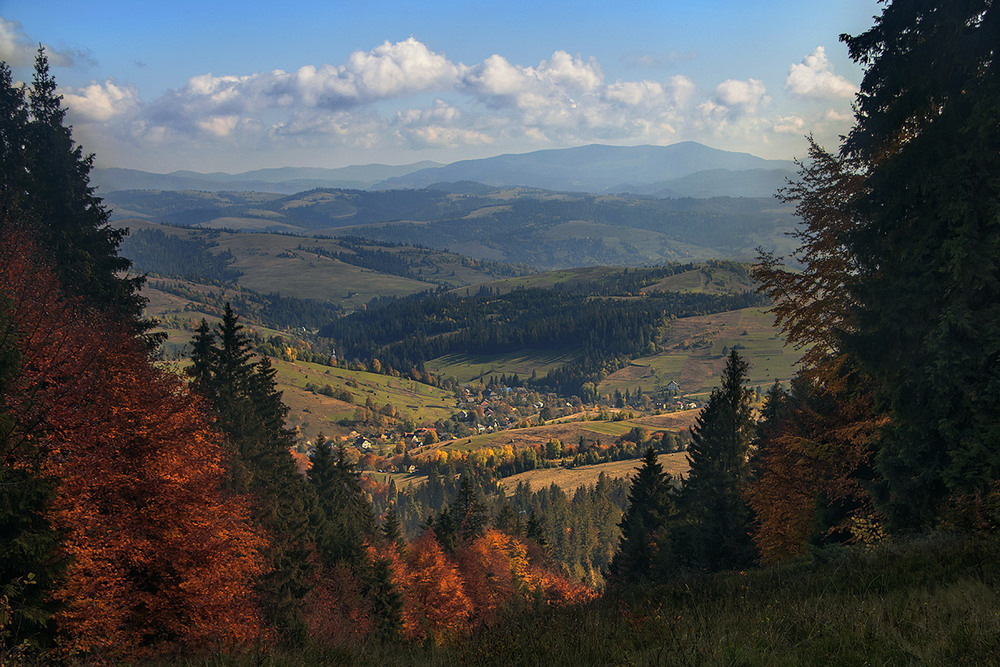 Фотографія Там десь за хмарАми, де сонечко сяє, там моя голубка з жалю завмирає під Боржавою. / Юрій Максименко / photographers.ua