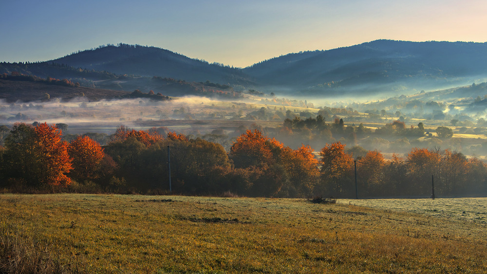 Фотографія Розлітаються - розповзаються вранішні осінні тумани - у синю даль. / Юрій Максименко / photographers.ua