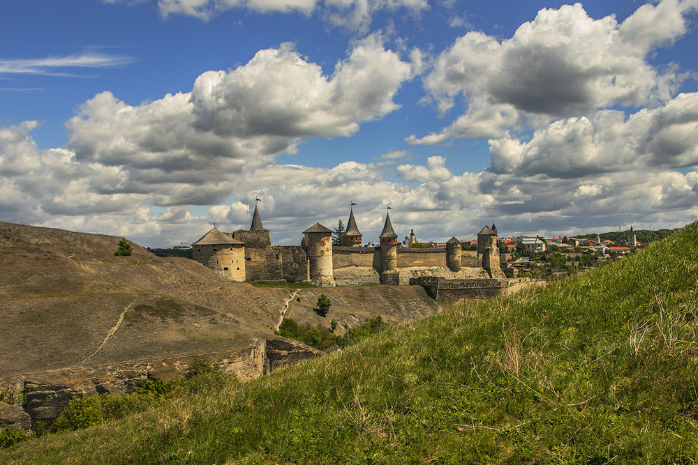 Фотографія Від Сяну до Дону дорога лежить,  - отамо-о під білими хмарАми. / Юрій Максименко / photographers.ua
