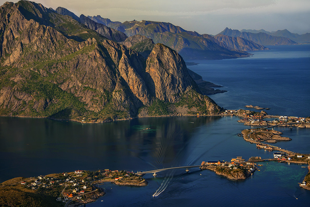 Фотографія Коли прощання зі світилом час настає, люде чомусь радіють, а потім зітхають - кожен про щось своє. / Юрій Максименко / photographers.ua