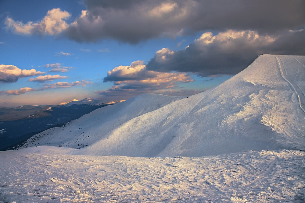 Фотографія Сонце низенько, вечір Близниценько, спішу до тебе, моє серденько. / Юрій Максименко / photographers.ua