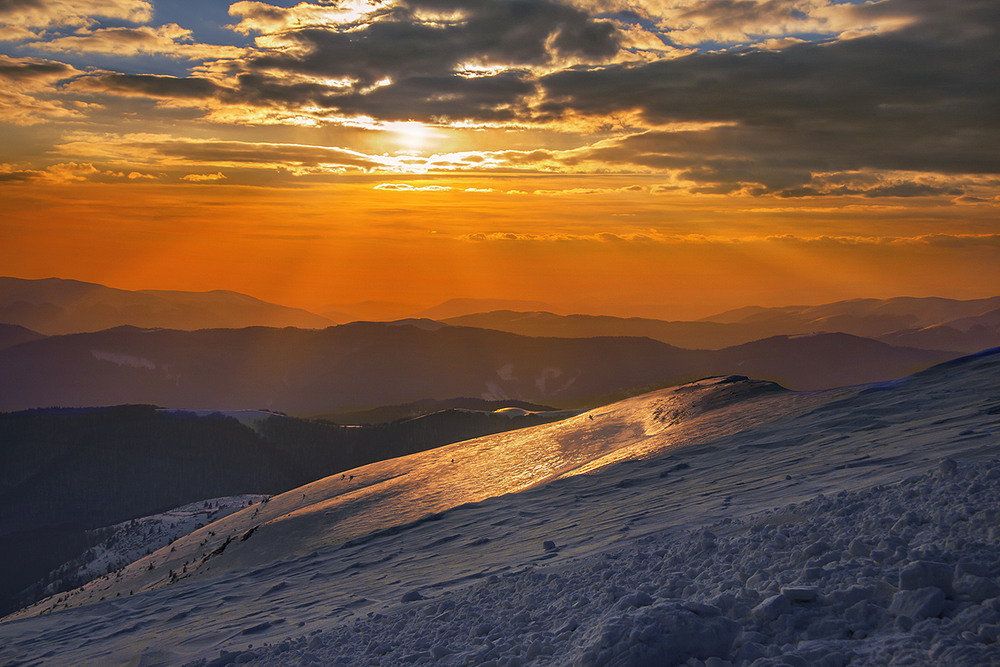Фотографія Світлі цятки в темних згадках, карпаття. / Юрій Максименко / photographers.ua