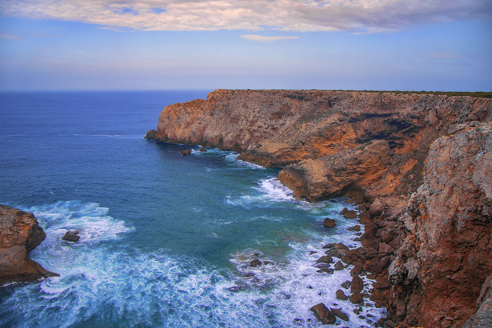 Фотографія Біла піна випірнула просто з води і завертілася-розтеклася попід берегом. / Юрій Максименко / photographers.ua