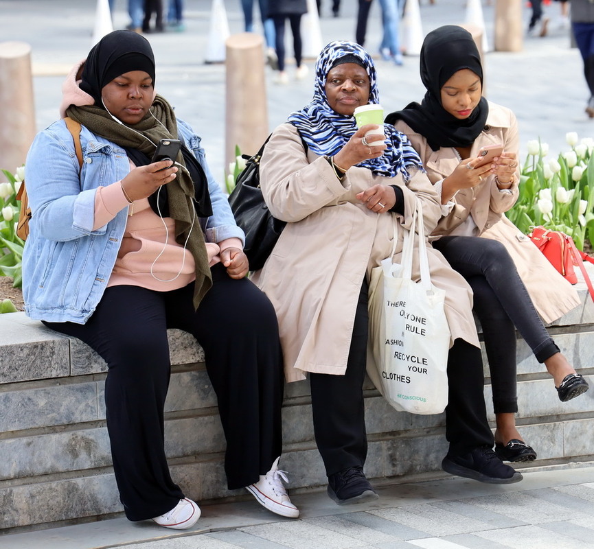 Фотографія Жыццё змяшчаецца ў гаджэт ці ў шкляначку / Юрий Эбер / photographers.ua