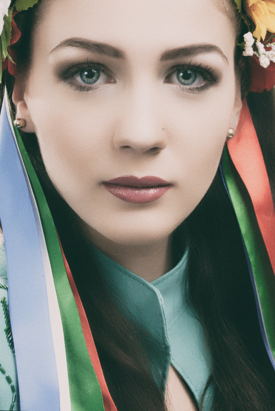Фотографія Portrait with Ukrainian folklore ribbons. Studio A. Krivitsky. / Александр Кривицкий / photographers.ua