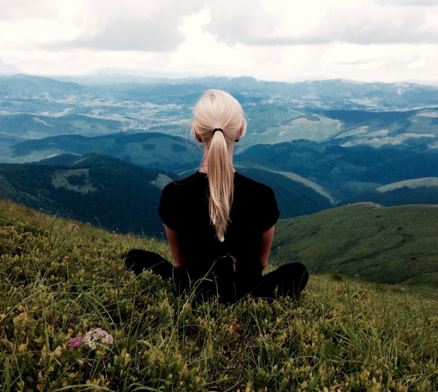 Фотографія relaxing on the top of Hoverla / Irina Ramonis / photographers.ua