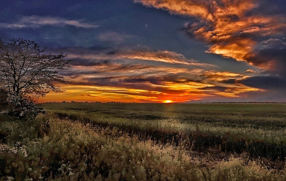 Фотографія за Кордоном теж ховається Сонце / SergioSfotaS / photographers.ua