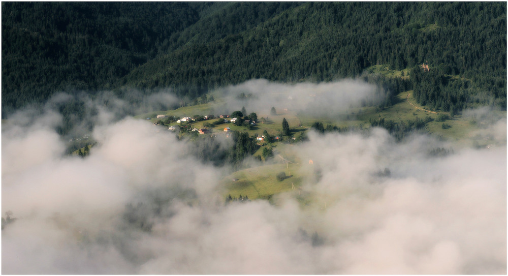 Фотографія Houses in the clouds / Aeromast / photographers.ua