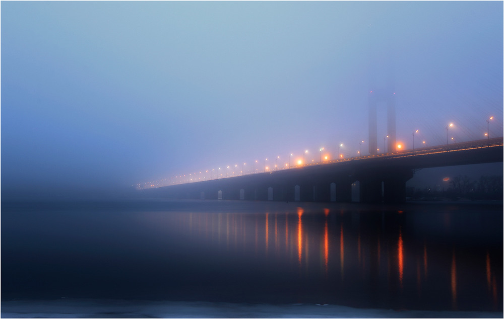 Фотографія The Bridge into the foggy Future / Aeromast / photographers.ua