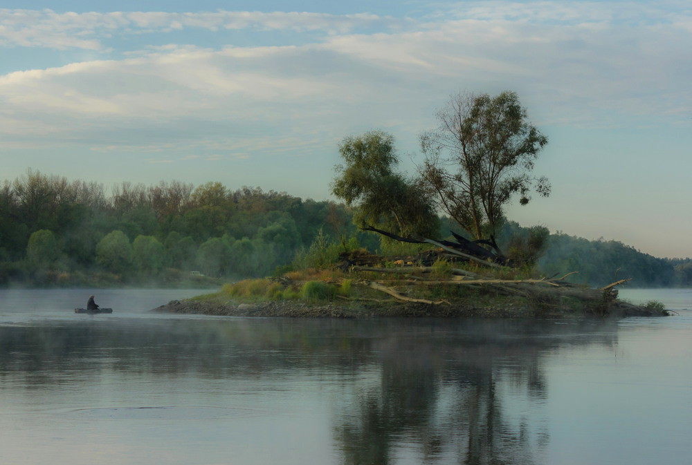 Фотографія Рибалка рано вранці на Десні / Зоя та Олександр / photographers.ua