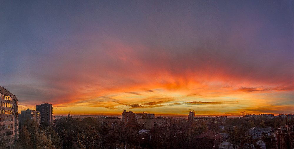 Фотографія Закат над БЦ 19 октября 2014 г. / Александр Кондратюк/Сандродед / photographers.ua