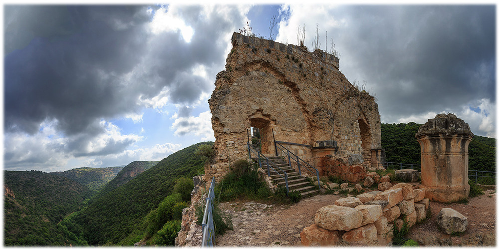 Фотографія развалины крепости / Марк Бабич / photographers.ua