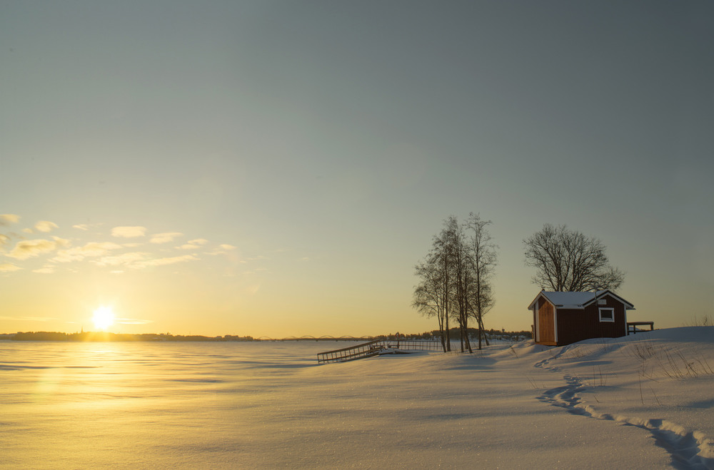 Фотографія Рассвет на берегу зимнего озера.Швеция. / Виталий Боднарь / photographers.ua