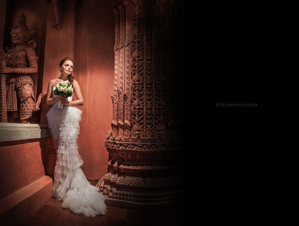 Фотографія Bride in red temple. / EDUARD_STELMAKH / photographers.ua