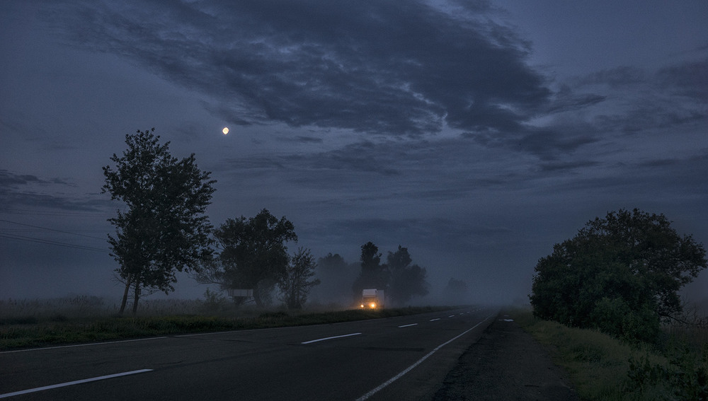 Фотографія Е-95 перед світанком... "Миколині тумани" / Farernik / photographers.ua