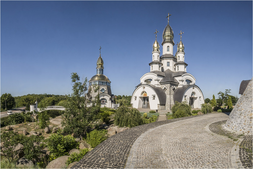 Фотографія Церква Св. Євгенія і двінниця Данила. / Farernik / photographers.ua