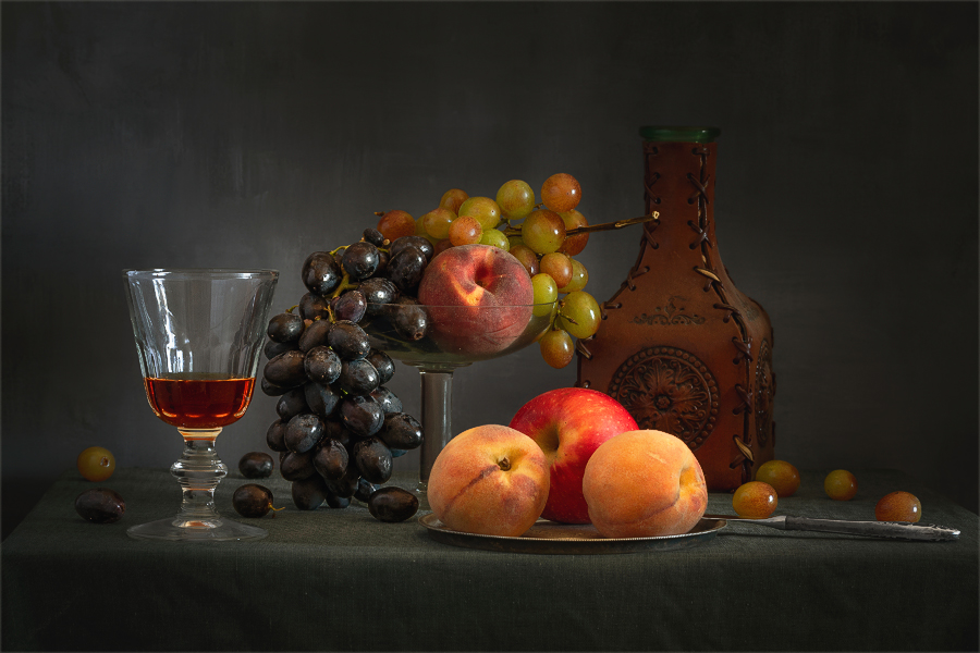 Фотографія натюрморт з вином та фруктами / Михайло Шерман / photographers.ua