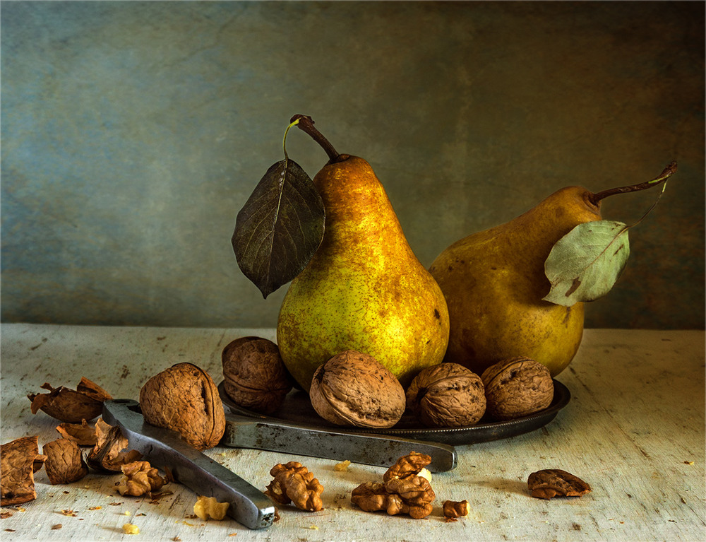 Фотографія натюрморт з грушами і горіхами / Михайло Шерман / photographers.ua