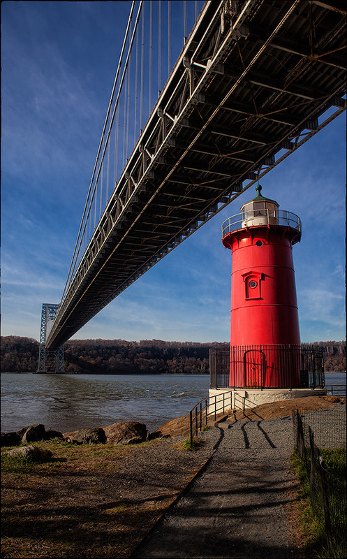 Фотографія Маленький красный маячок / Mariner / photographers.ua