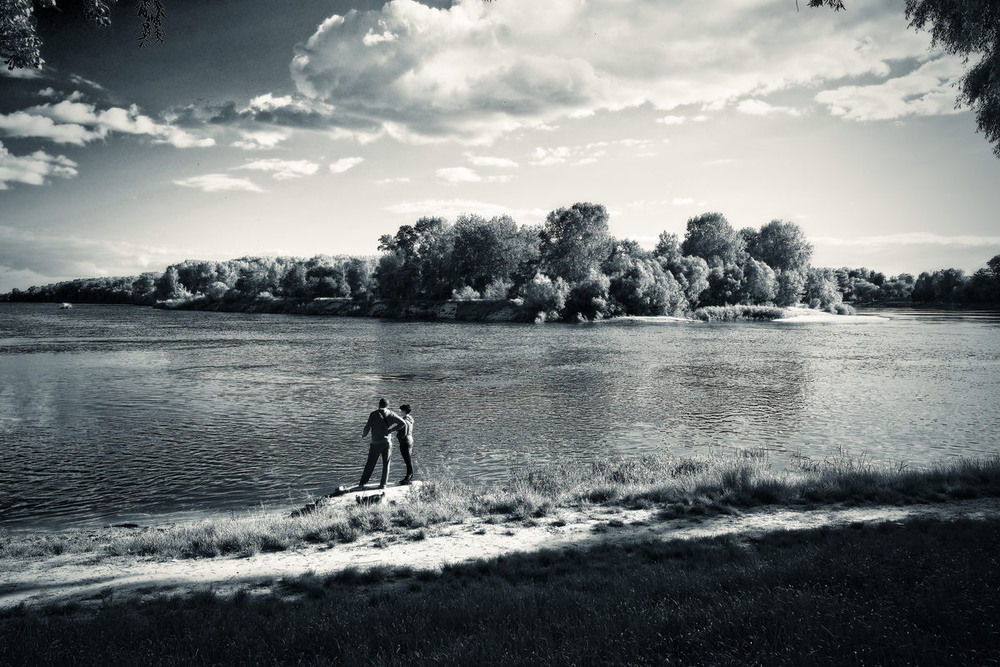 Фотографія Діалог з поглядом на річку (люди) / Андрій Майковський / photographers.ua