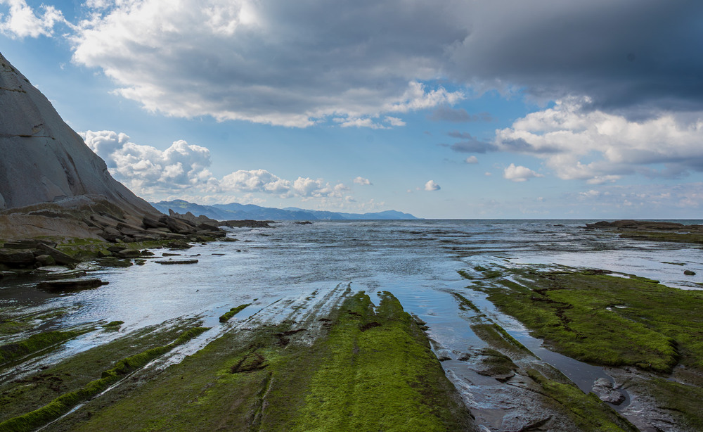 Фотографія Зелені доріжки у синю безодню / gunar / photographers.ua