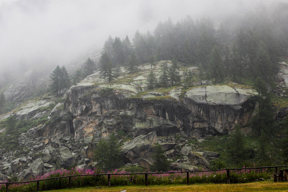 Фотографія у горах дощ / Lucciola / photographers.ua