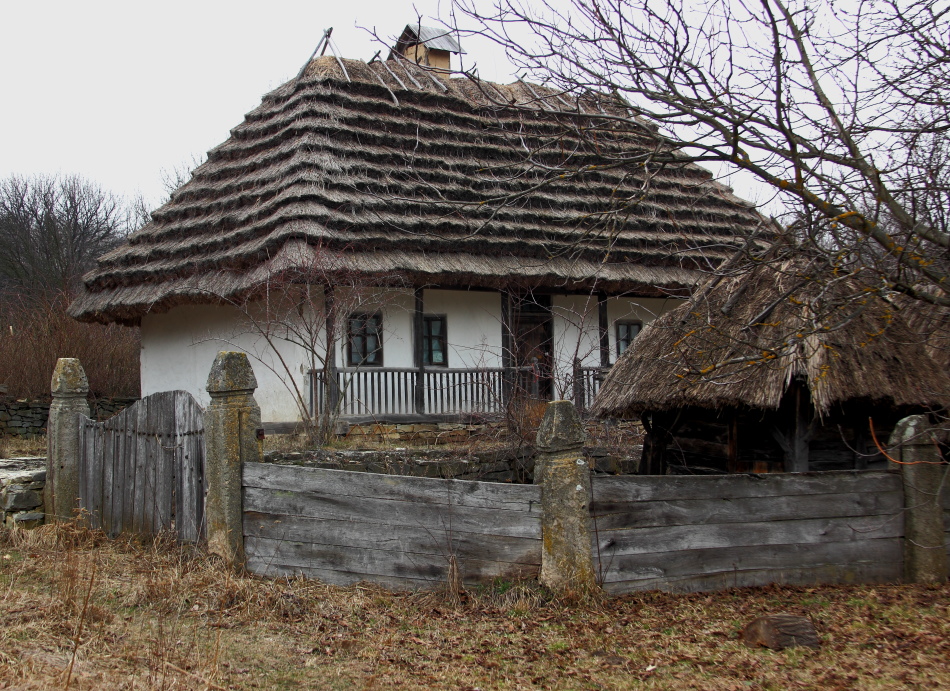 Фотографія Заспівала стара хатина, Скрипом дверей на подвір'ї / Lucciola / photographers.ua