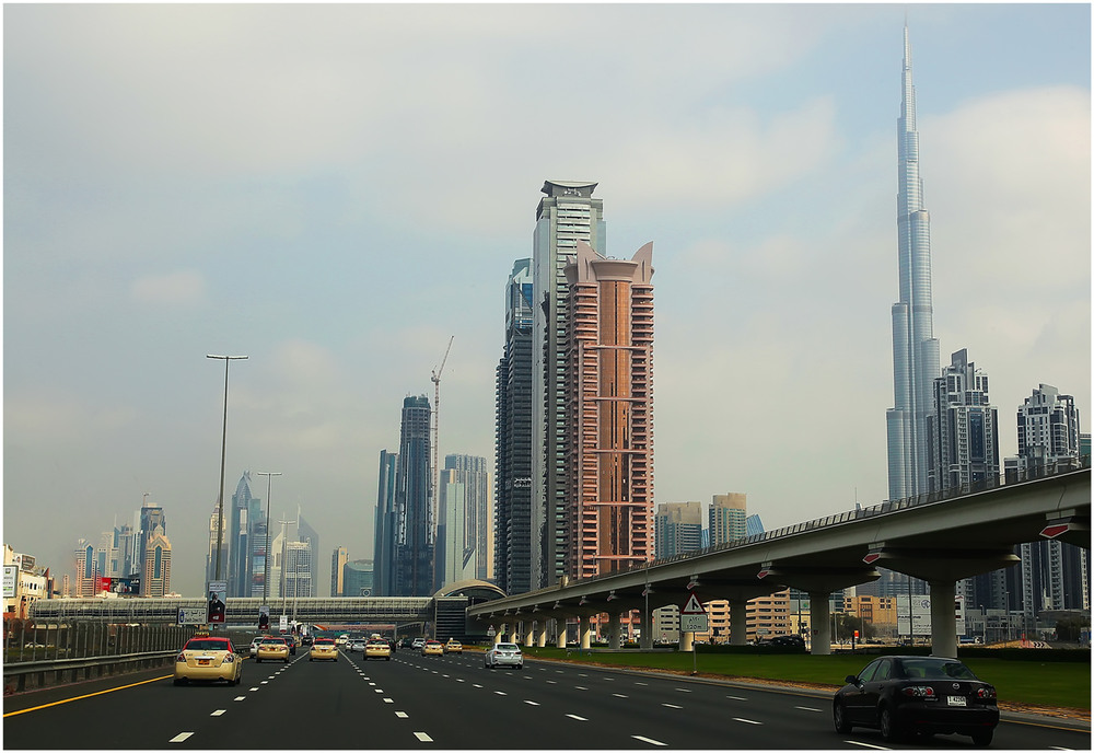 Фотографія ...дорогами Дубая.(ОАЭ)... / Александр Вивчарик / photographers.ua