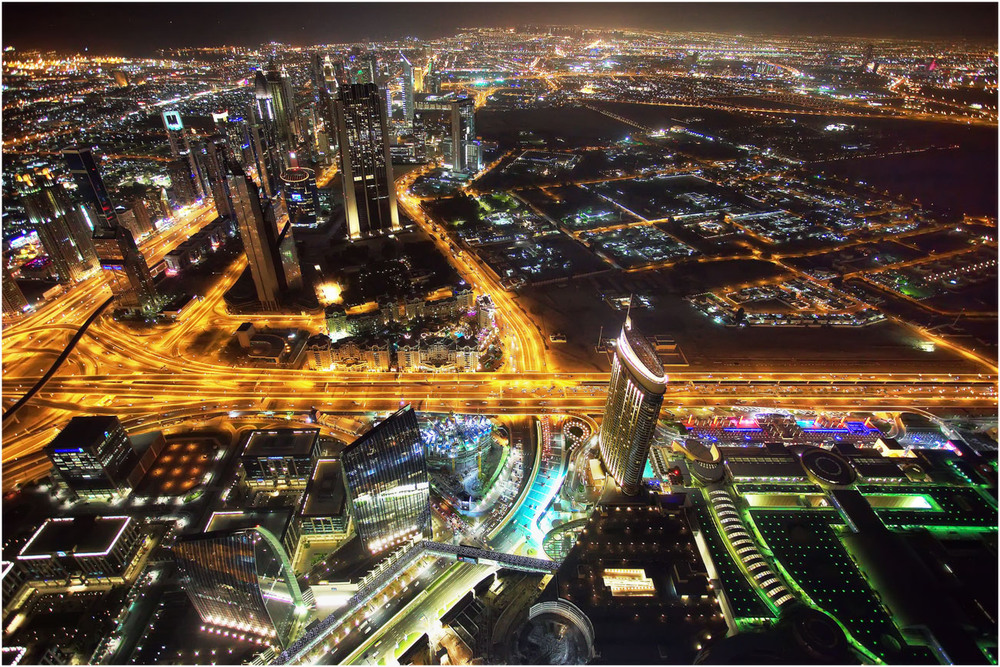 Фотографія Ночной Дубай...вид с Бурдж-Халифа...небоскрёб высотой 829.8 м , самое высокое сооружение в мире! / Александр Вивчарик / photographers.ua
