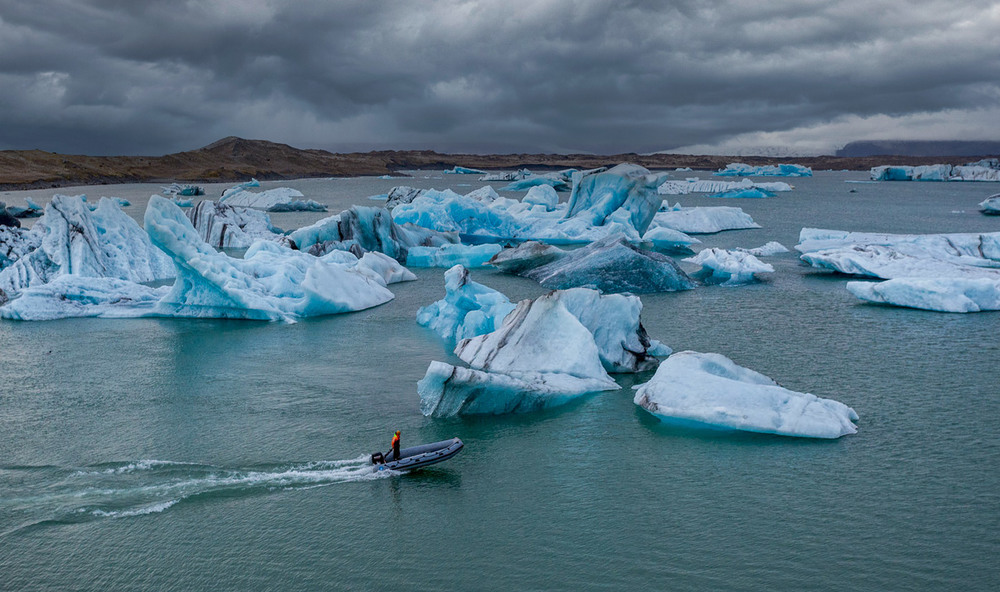 Фотографія А мы на "лодочке" катались... Ледники Исландии! / Александр Вивчарик / photographers.ua